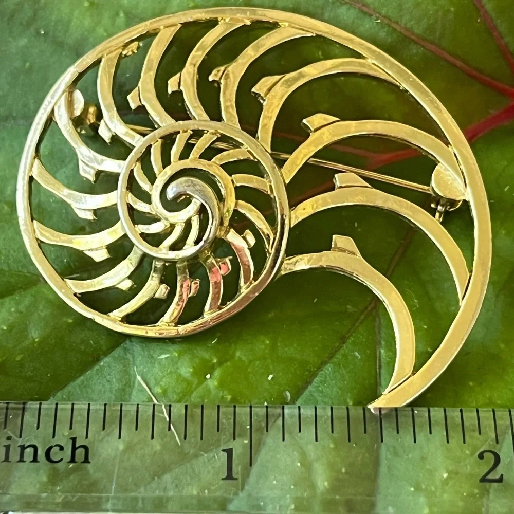 Vintage Gold Nautilus Brooch